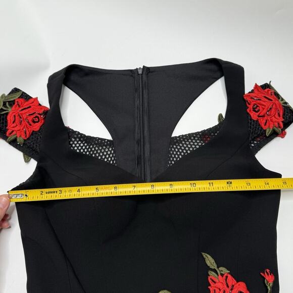 ODRELLA Black Party Dress Red ROSES Embroidered US 36 EU 34 A-Line Padded Cups - Picture 7 of 16